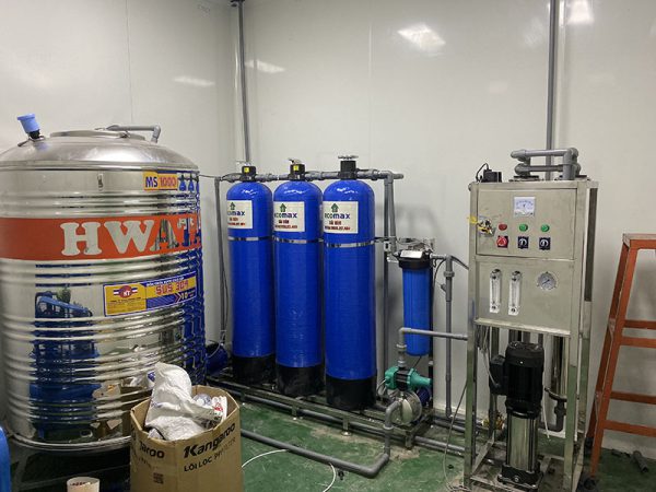 Lắp đặt dây chuyền sản xuất nước tinh kheiets RO 500 lit